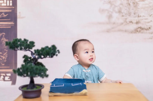 玉田宝宝总是抠鼻子 玉田宝宝总是抠鼻子